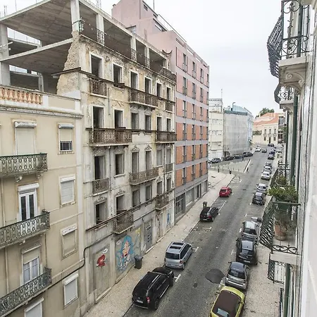 Lovelystay Charming Arroios Апартаменты